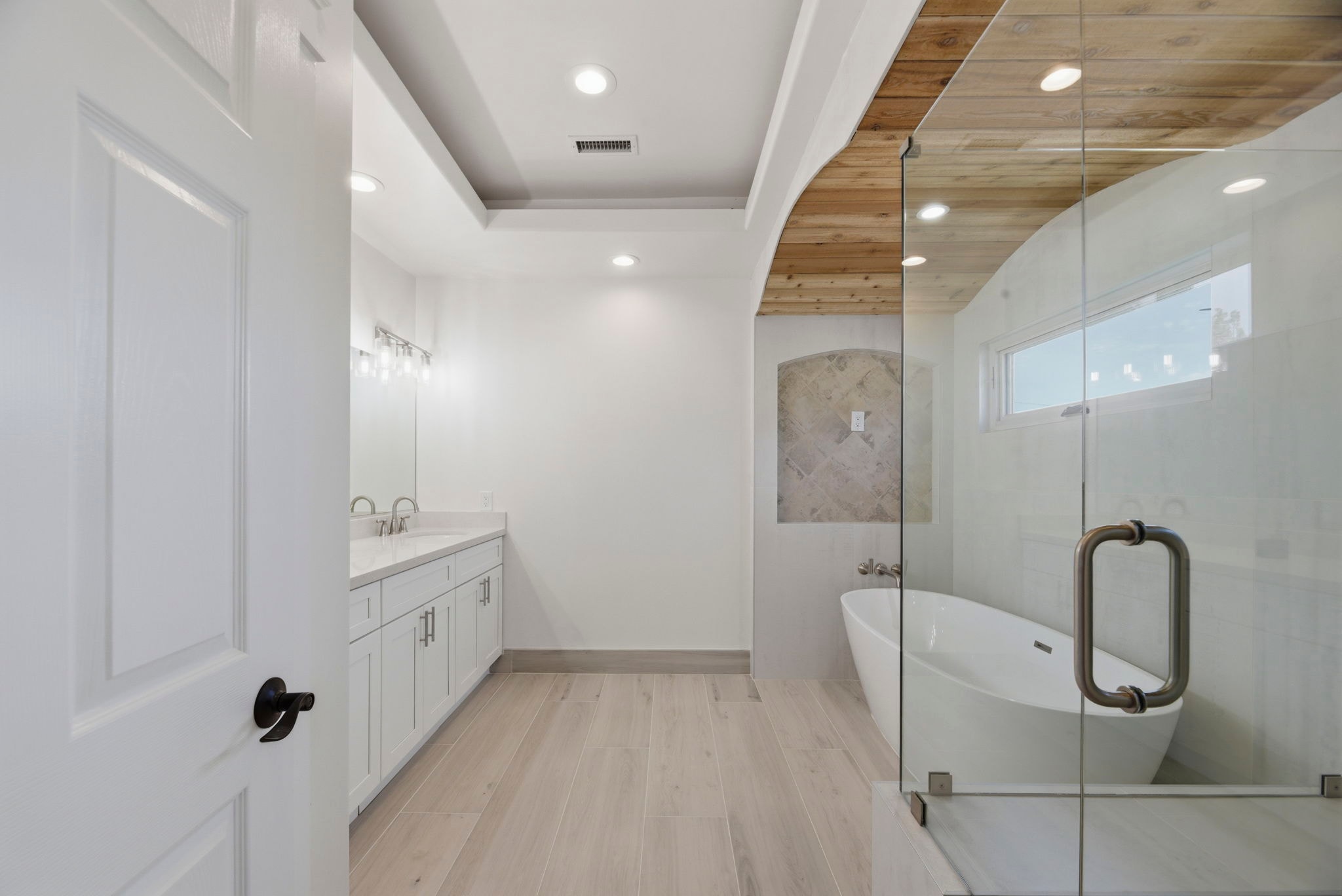 Custom Home — photo 3